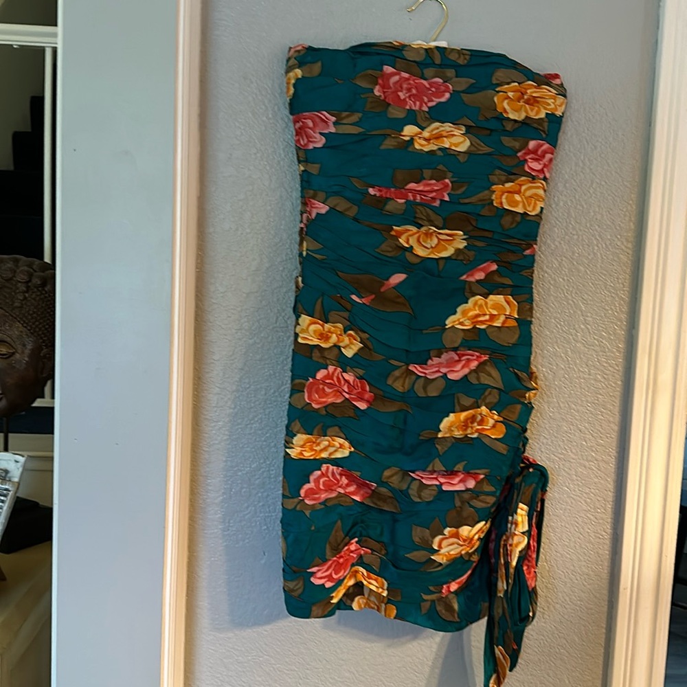 Beautiful haute couture cocktail dress made of pure, fine Chinese silk.